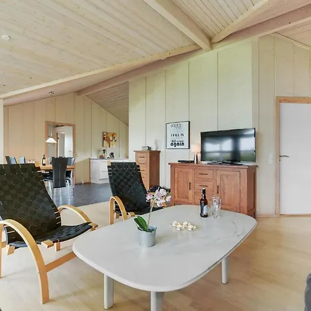 3 Bedroom Cozy In Sydals Holiday home *