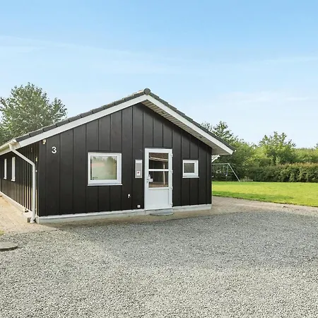 3 Bedroom Cozy In Sydals *